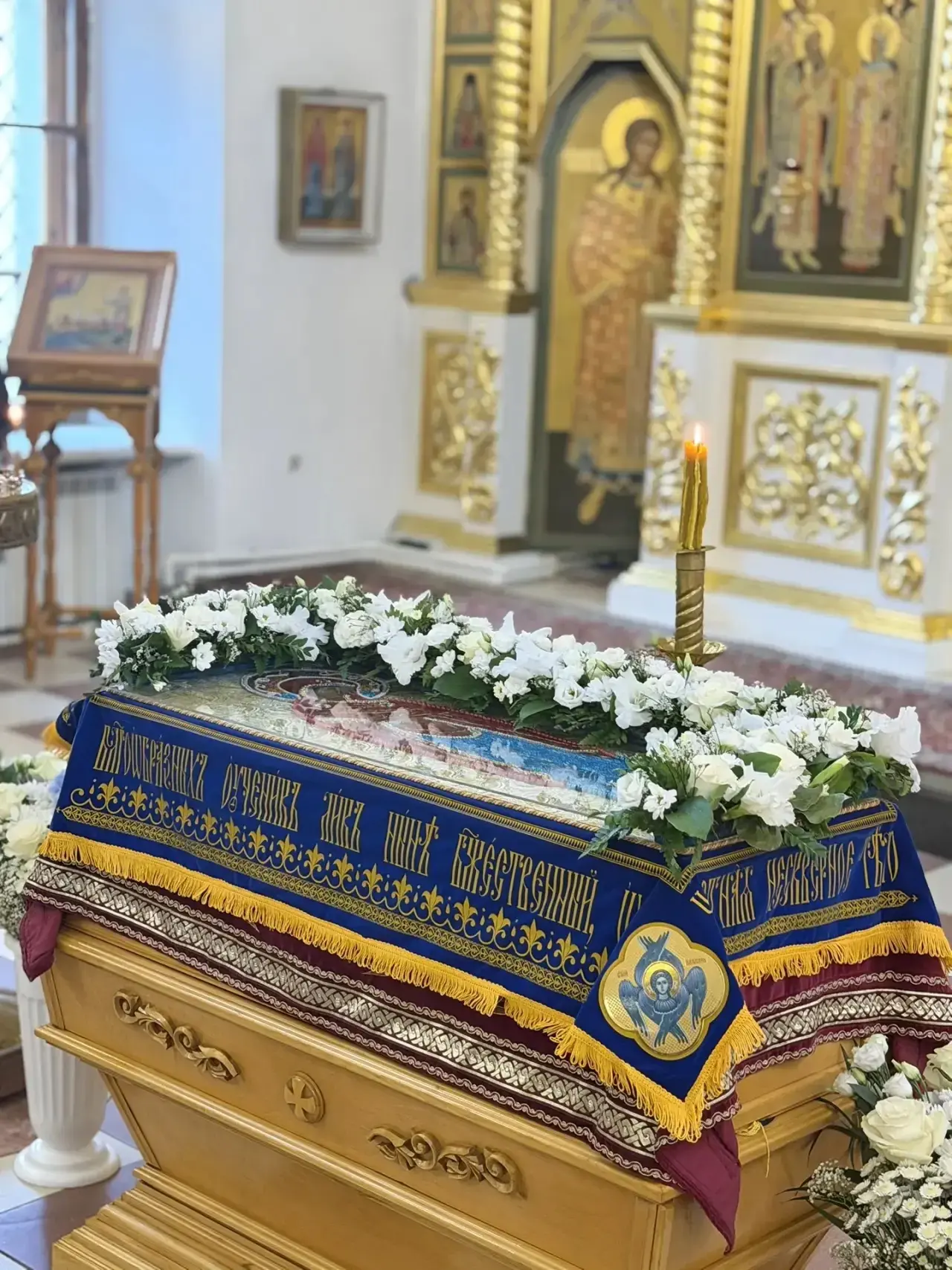Все годы после Распятия, Воскресения и Вознесения Иисуса Христа Пресвятая Дева провела ...