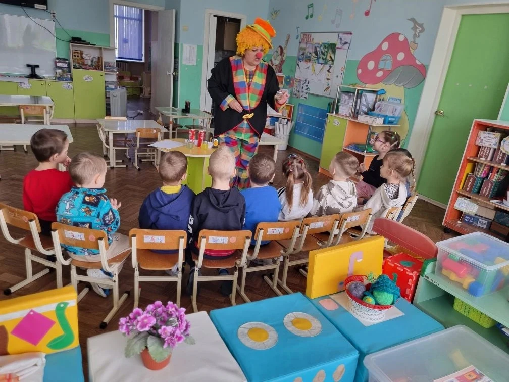 В преддверии праздника «Международный день цирка» в разновозрастной компенсирующей груп...