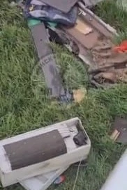😨Летающий холодильник и столы: в Кузбассе женщина десантировала с балкона мебель и тех...