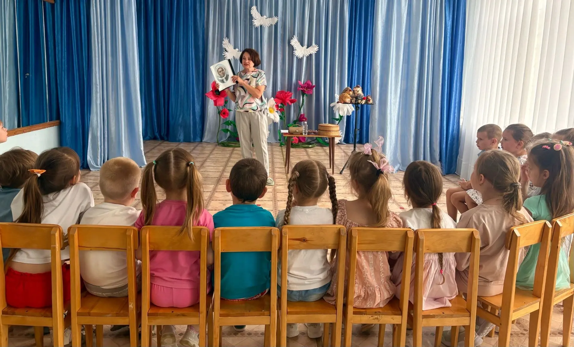 Рубрика "День за днем"
Сегодня наш детский сад посетила сотрудница Курского литературного музея — На