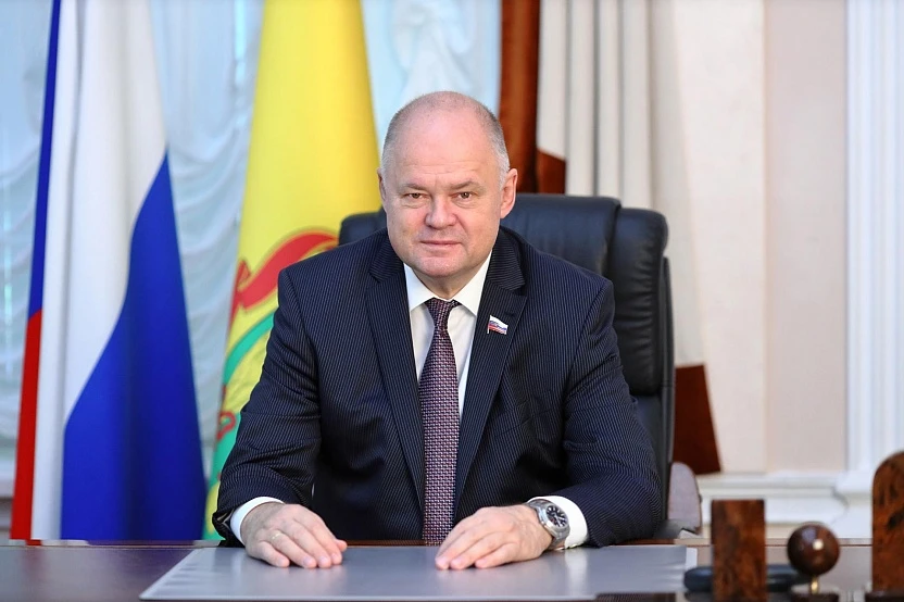 Вадим Супиков поздравляет пензенцев с Днём России

Председатель Законодательного Собрания Пензенской