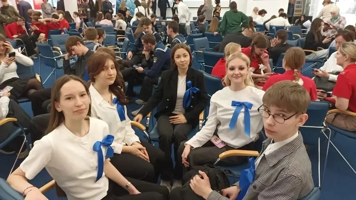 👩‍🎓Наши 10-классники в деле: избирательное право – это не скучно, а очень даже увлекательно!   ❓Как 