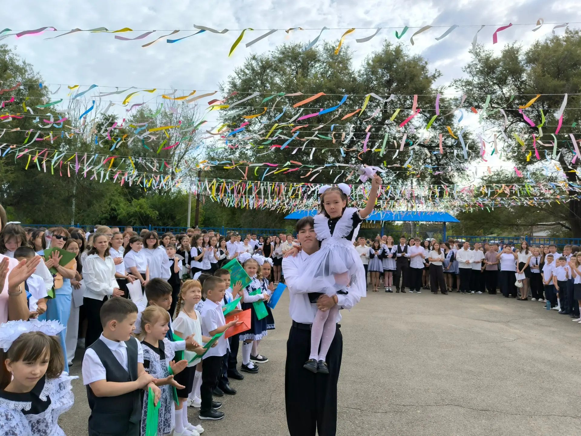 Снова за парту: школа встречает новый учебный год!🔔