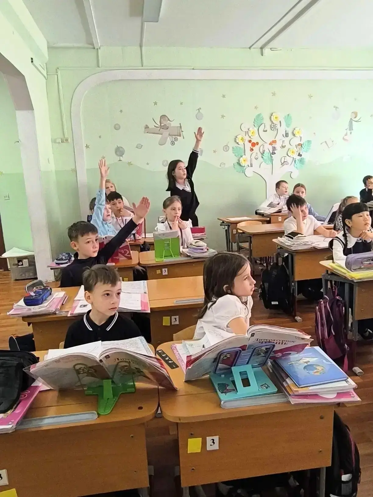 ✨Сказка оживает!  Библиотечные уроки продолжаются! На этой неделе второклассники отправились в гости