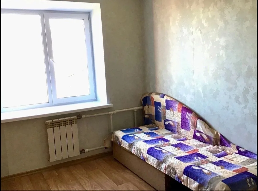 пр.Максима Горького 28к1
Комната в хорошем состоянии,после ремонта ,есть все чтобы заехать и жить, у