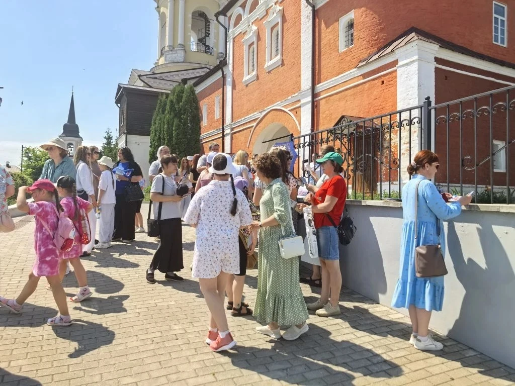 Продолжаем наше увлекательное путешествие!

Дорогие друзья, мы прошли по двум замечательным тропам: 