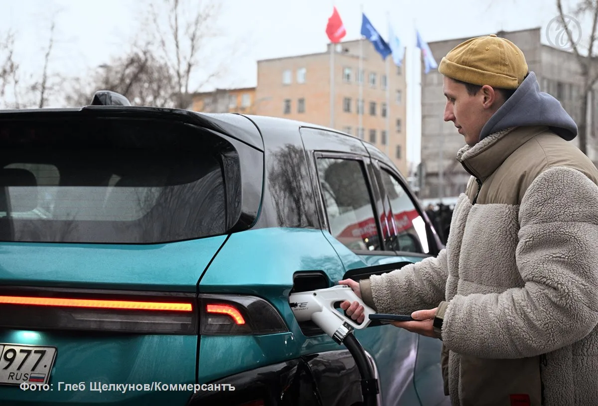 Россияне пересаживаются на «электрички»

Продажи новых электрокаров и гибридов за первые пять месяце
