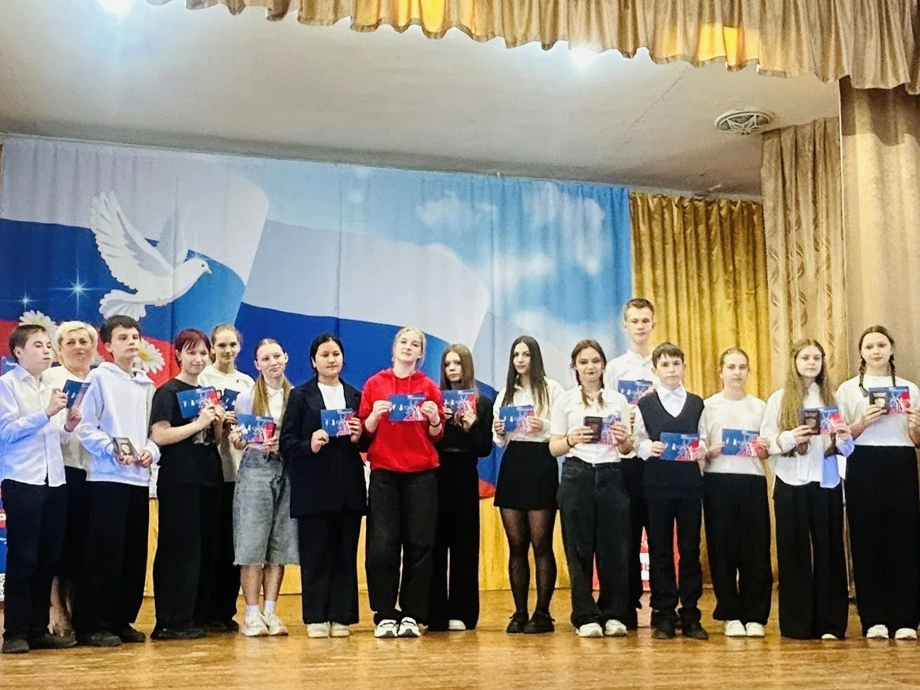🎉 В Кимовском районе прошёл муниципальный фестиваль, посвящённый Дню детских обществен...