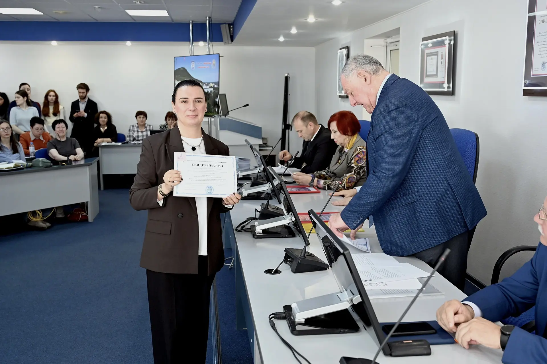 ⚖️ ИЮиИ ПГУ успешно прошёл профессионально-общественную аккредитацию

🎓 Институт юриспруденции и ин