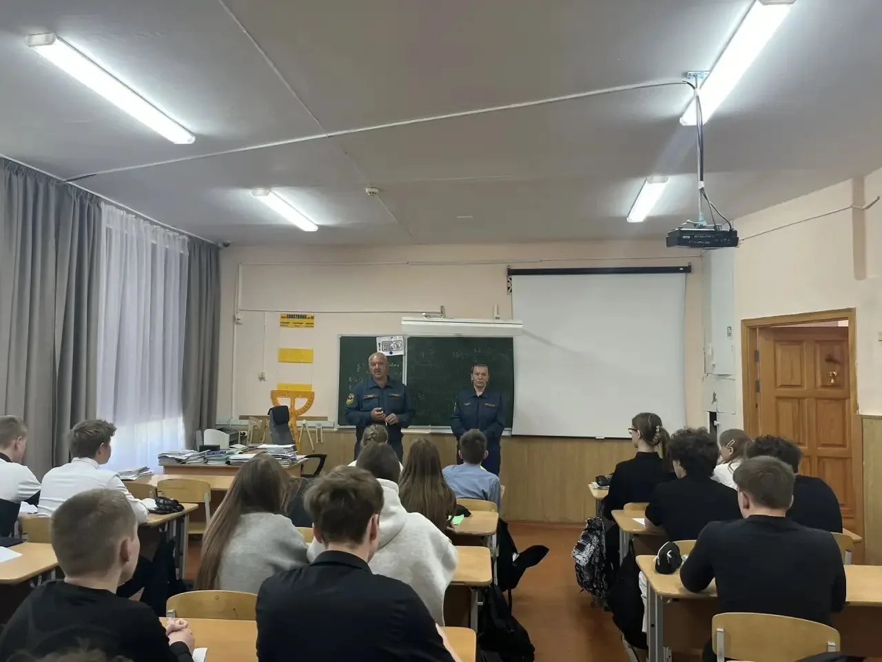 ✅ В рамках акции «Единый день профилактики преступлений» для учащихся МБОУ «СОШ №9» были проведены в