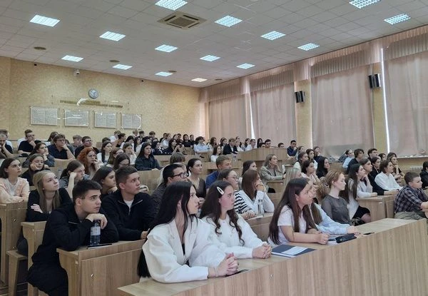 Студенты академии изучили правила поведения в экстренных ситуациях