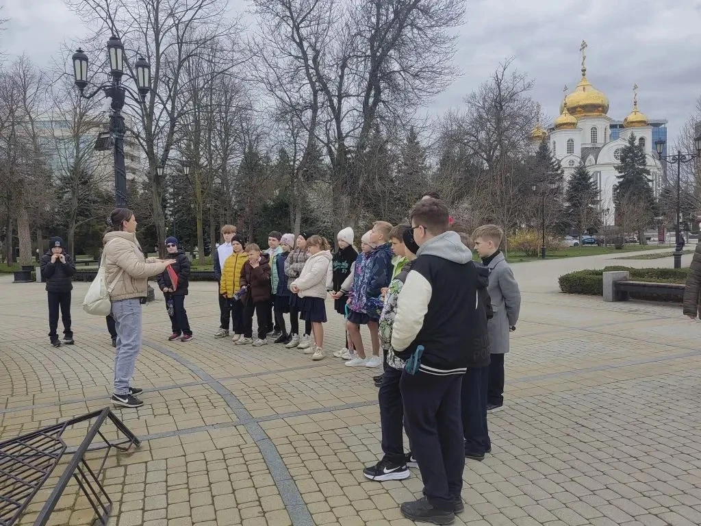 Сегодня учащиеся 4"А"класса побывали на увлекательной экскурсии по родному Краснодару. ⛪Первым пункт