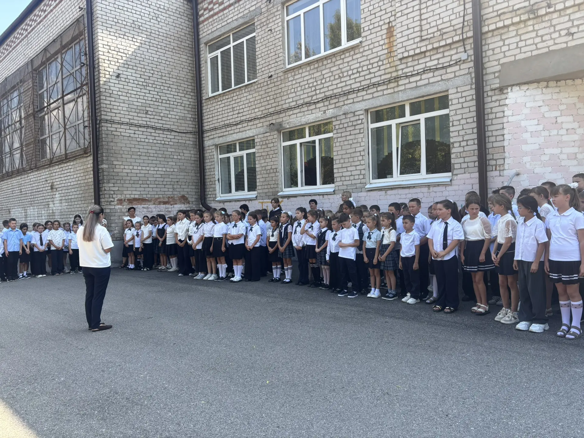 День памяти и скорби: в нашей школе прошли мероприятия ко Дню солидарности в борьбе с т...