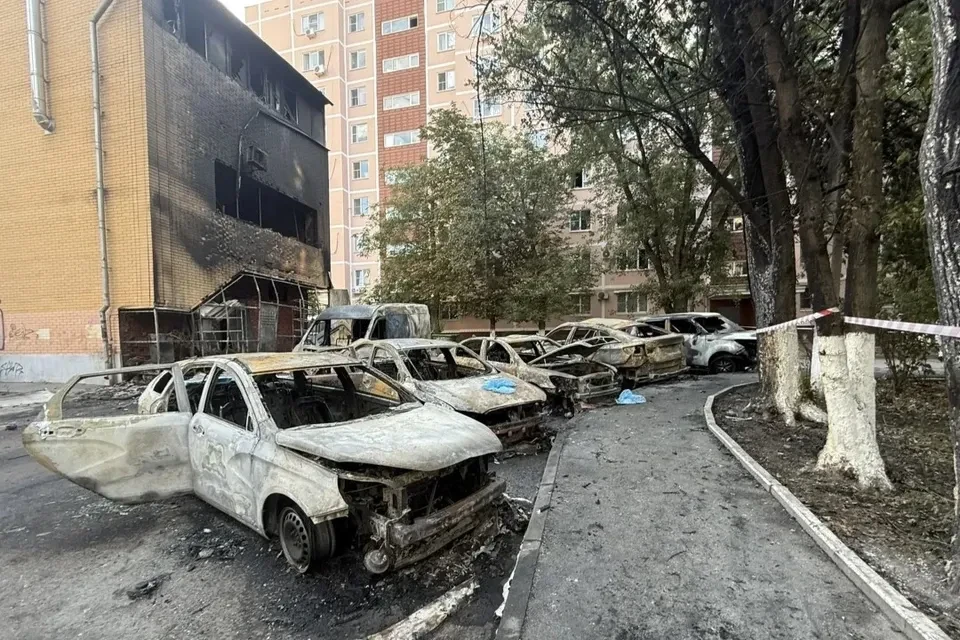 Добарыжился
 
Задержан предполагаемый виновник сильного ночного пожара в Ростове-на-Дону, в результа