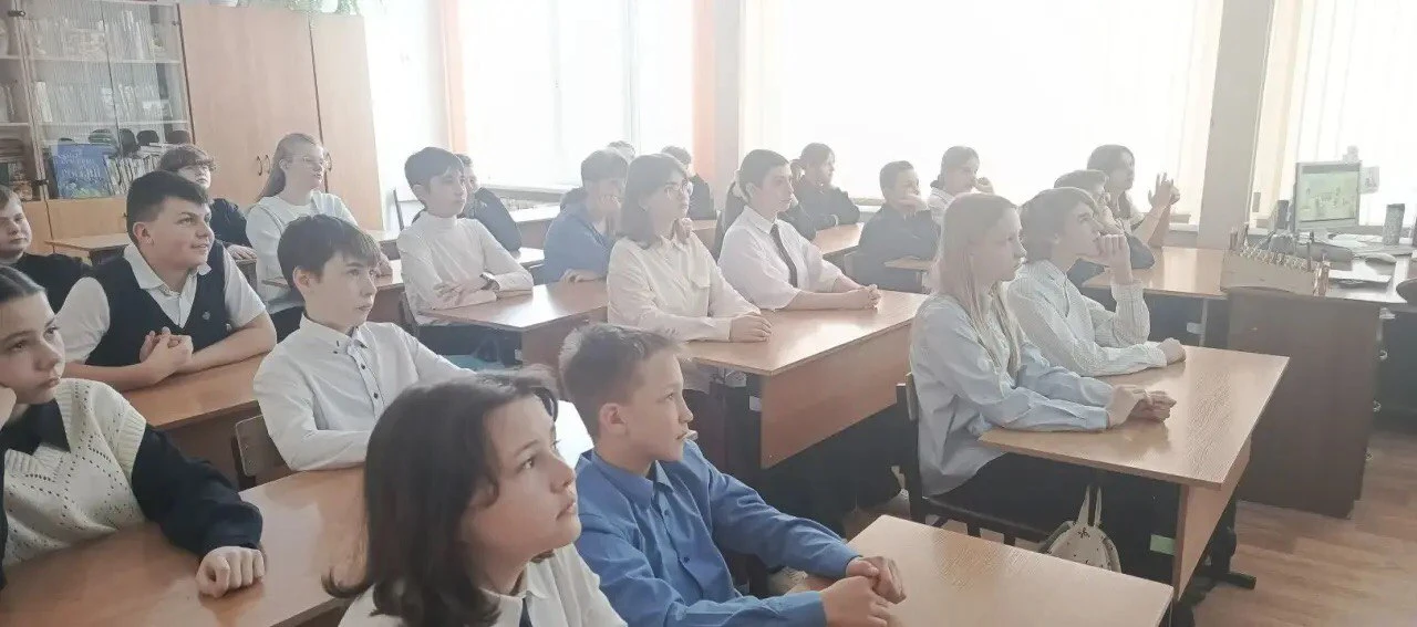 8 февраля, в День российской науки, внеурочное занятие «Разговоры о важном» было посвящено теме «Ест