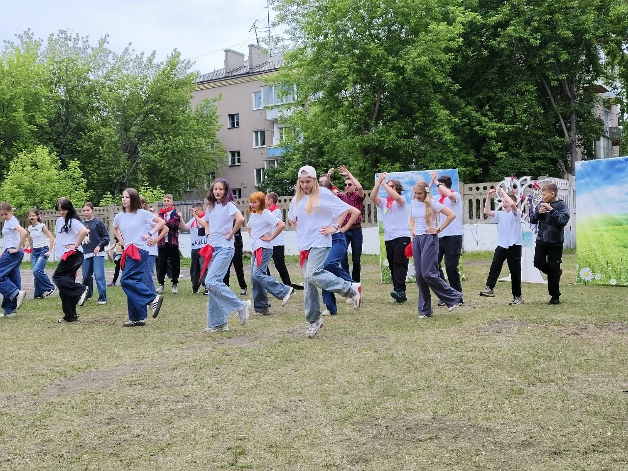 💛 СМЕНА ЗАКРЫТА. НО ЭТО НЕ КОНЕЦ — ЭТО НАЧАЛО ДРУЖБЫ НАВСЕГДА!
Сегодня в лагере «Юннат» произошло т