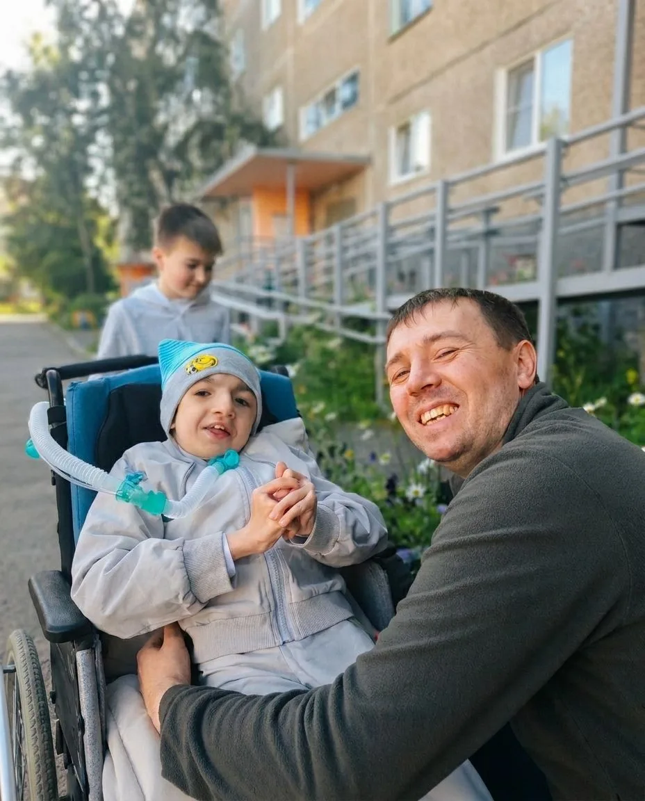 Два года Вадим Герасимов видел улицу только из окна. Ему 11 лет и он постоянно находитс...