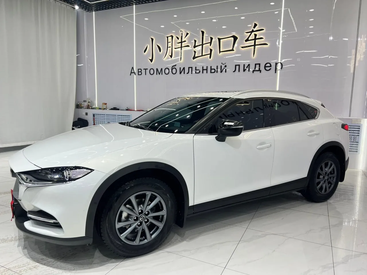 🇨🇳 Mazda CX-4  доступен к заказу из Китая

- 2.0 | 2WD
- Выпуск: 06.2022 г.
- Пробег:  19.000 км
-