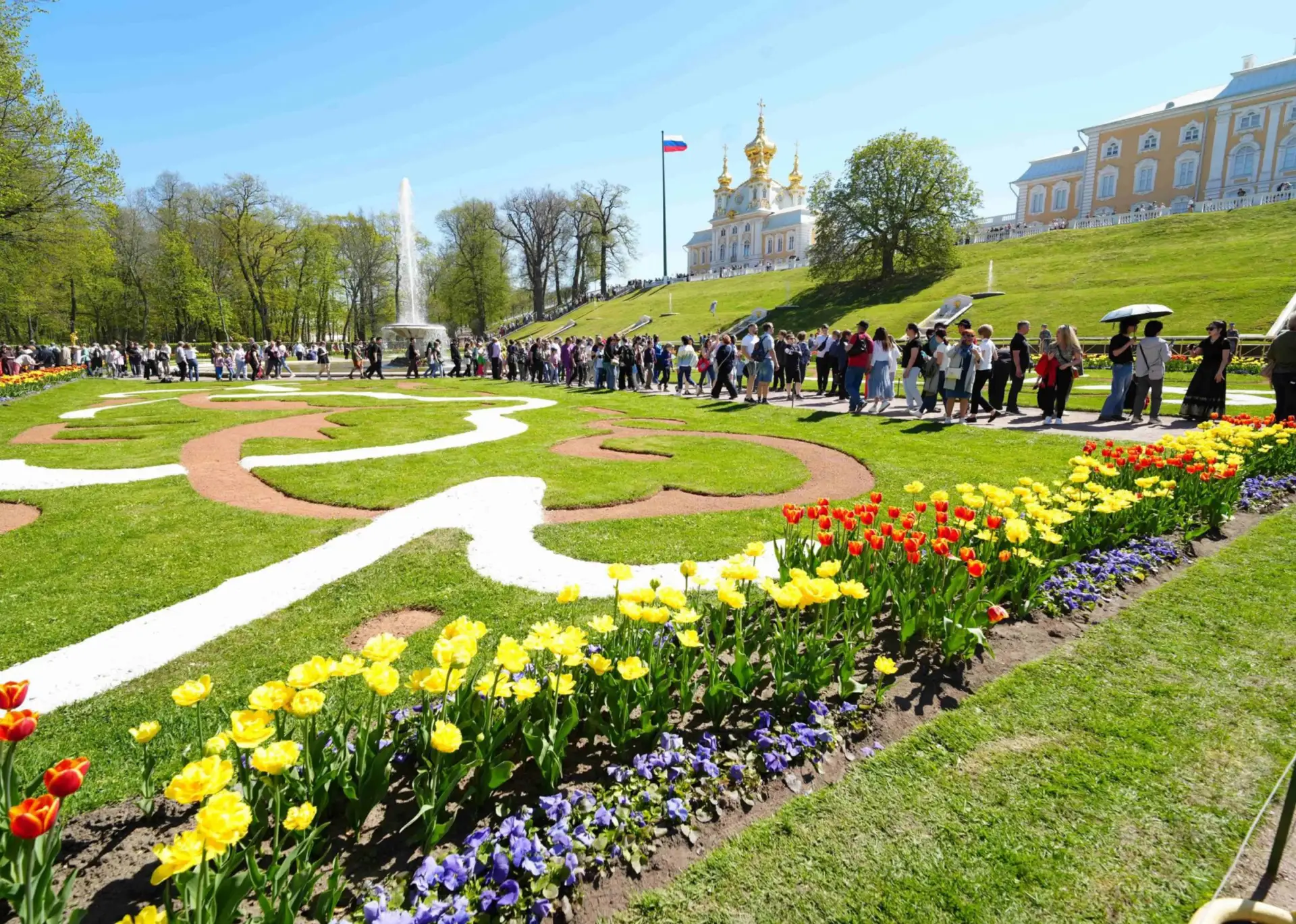 Весенний праздник фонтанов в Петергофе ⛲️  🗓 16 мая 13:00 📍 Петергоф  💵 от 600 ₽, купить билет *Детя