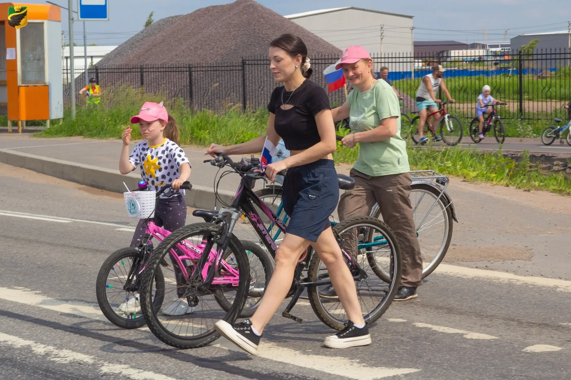 🚴‍♂️ А вот и готов фотоальбом с нашего велопробега «Дорогами родной земли»!

📸 В День России мы пр