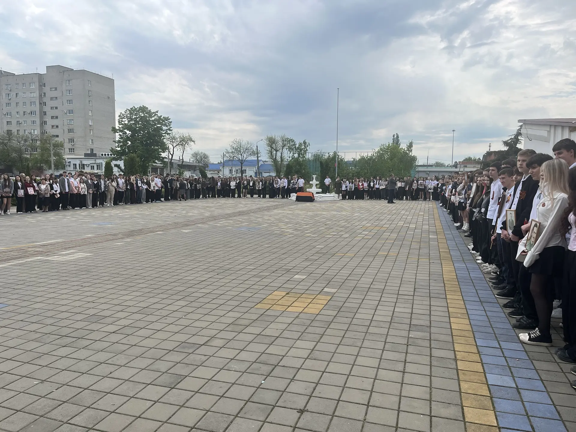 🇷🇺 Сегодня в гимназии прошла торжественная линейка, посвященная Дню Победы в Великой Отечественной в