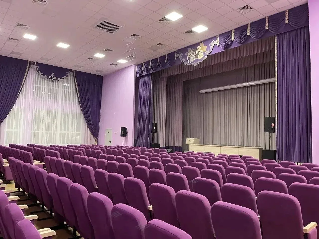 ❤️ Актовые залы, которые мы оформляем в школах - это целая маленькая жизнь, которая рож...
