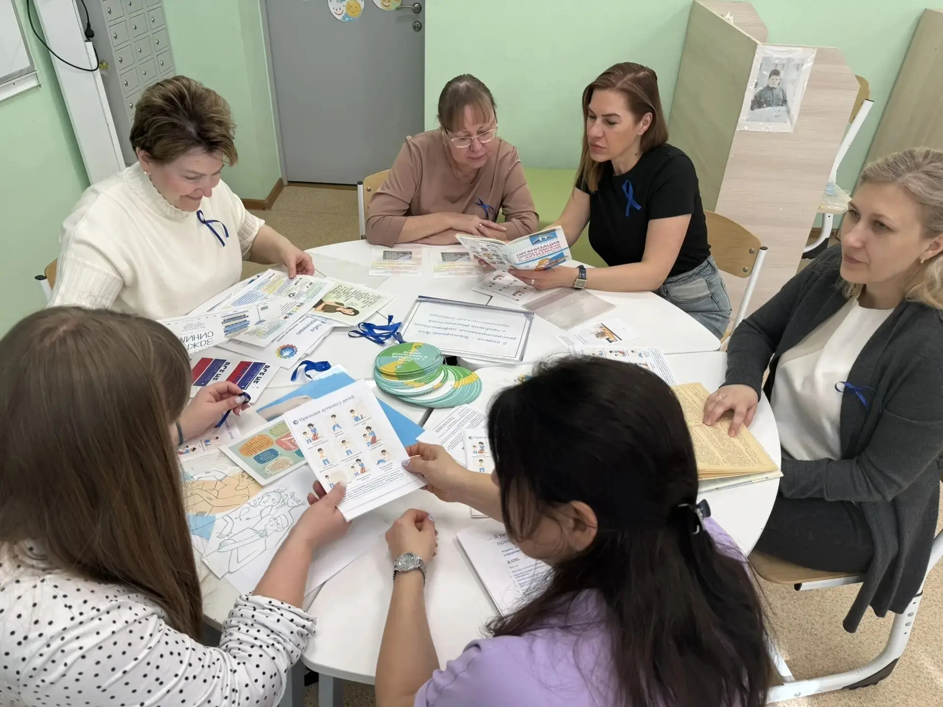 🎗 Педагоги ресурсного класса, провели круглый стол на тему: «Психологическое сопровождение детей с Р