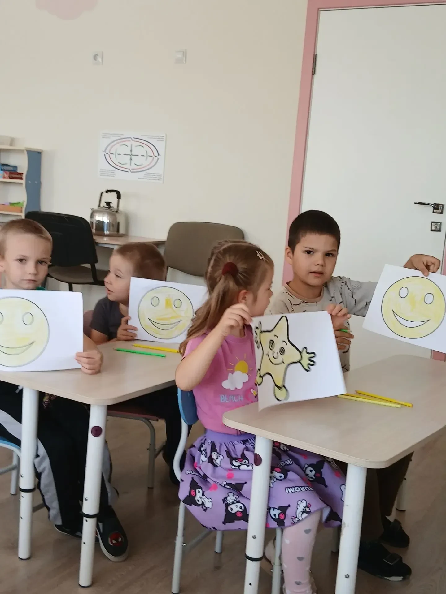 Сегодня в нашем детском саду прошёл Единый день световозращателя - День Фликера. Фликер...