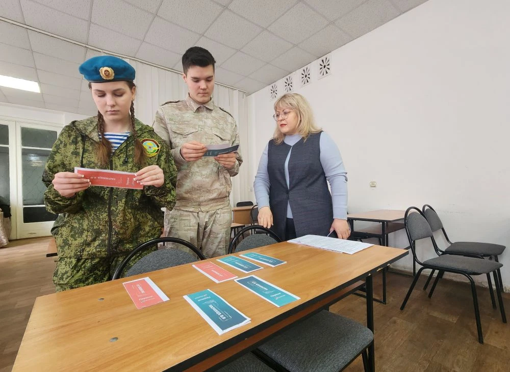 Полным ходом идет муниципальный этап военно-патриотической игры «Зарница 2.0».  Вчера свои силы и вы