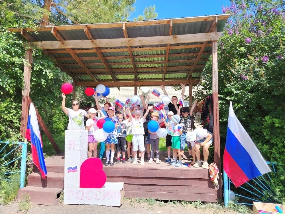 Как мы День России в «Непоседах» отмечали

Сегодняшний день в нашем лагере дневного пребывания был п
