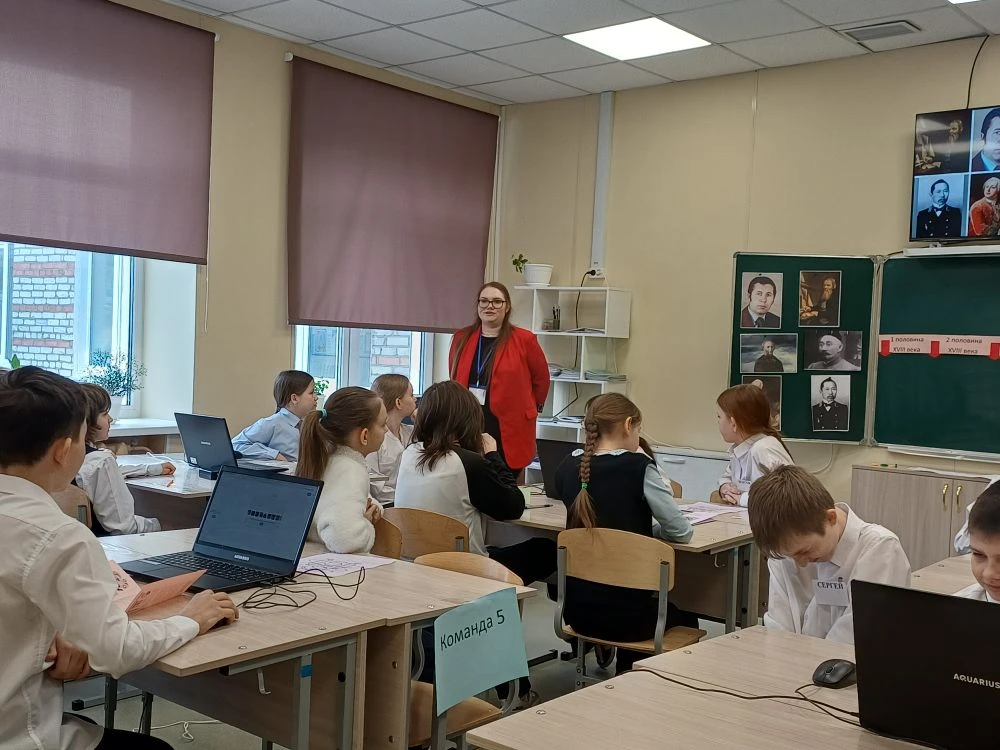 🌟В данный момент на базе Лицея N 6 Шпехт Екатерина Олеговна проводит внеурочное занятие в рамках кон