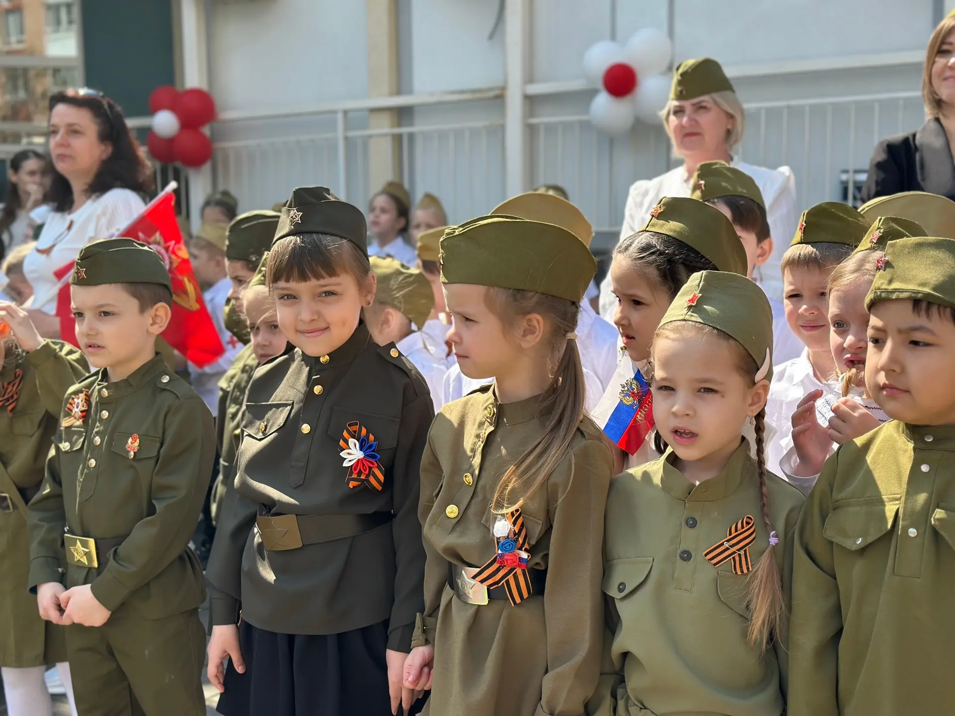 🕊 В нашем детском саду прошёл торжественный Парад Победы!