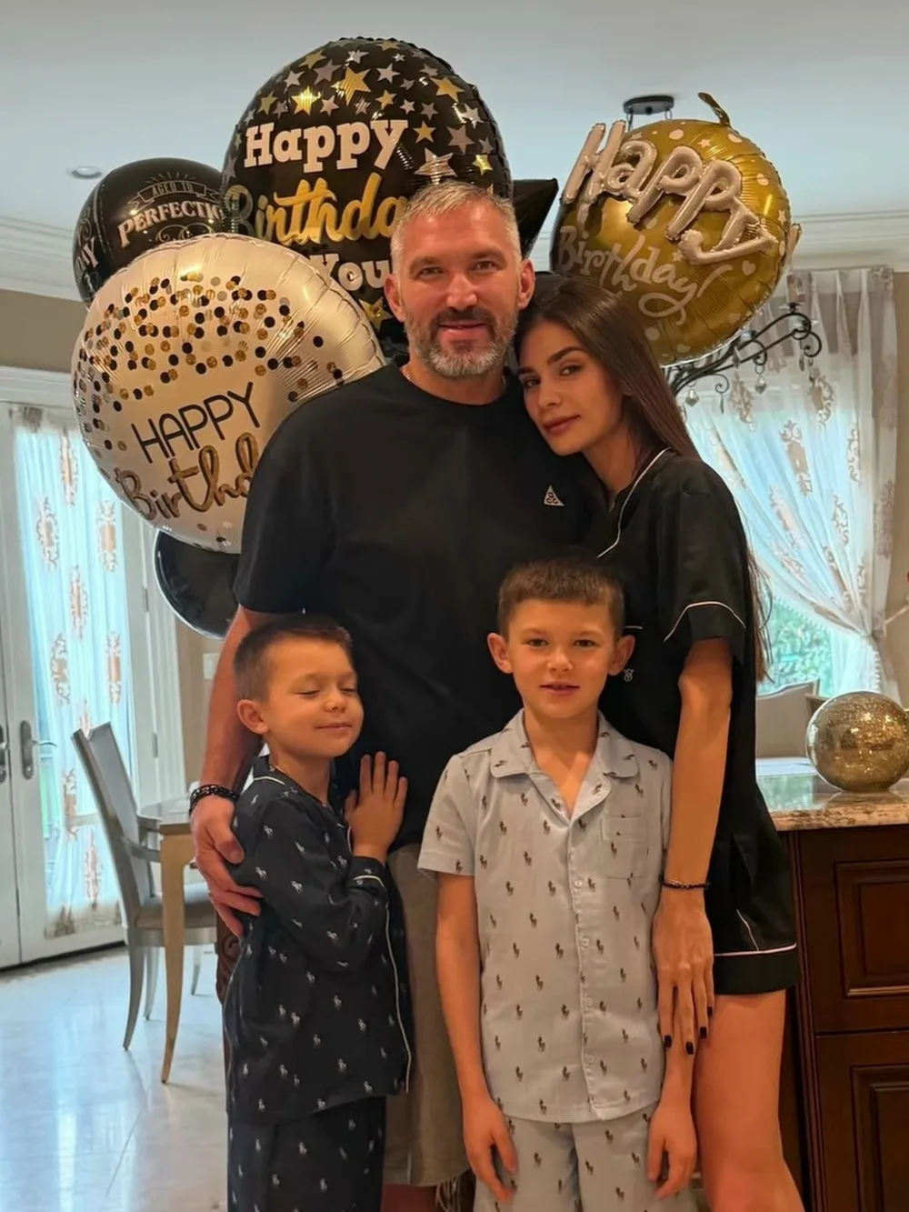 🎉 Поздравляем Овечкина!