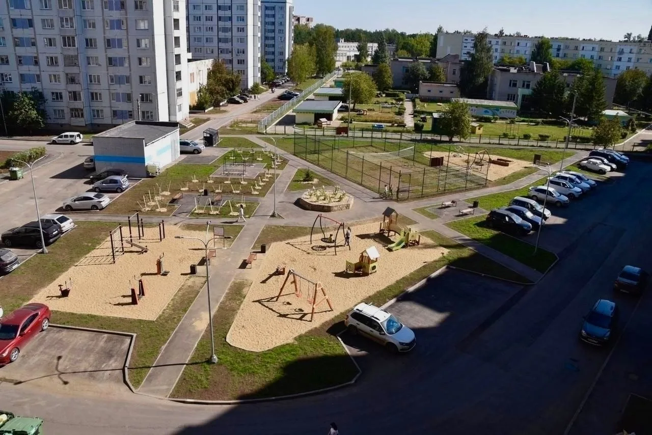🏡 В Елабужском районе благоустроили почти все дворы по программе «Наш двор»