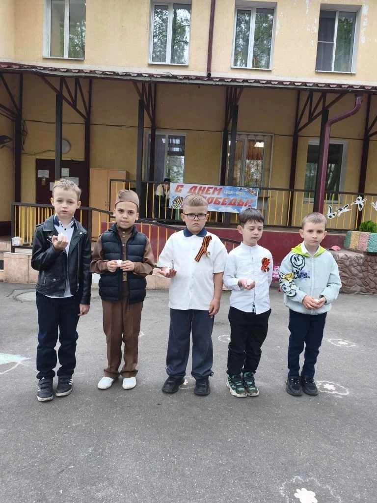 В преддверии празднования 81-ой годовщины со Дня Победы в наших дошкольных отделениях прошли торжест