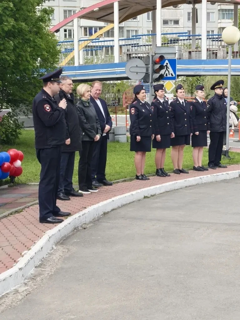🚦 4В НА ГОРОДСКОМ ЭТАПЕ «БЕЗОПАСНОЕ КОЛЕСО»: ДЕНЬ 1