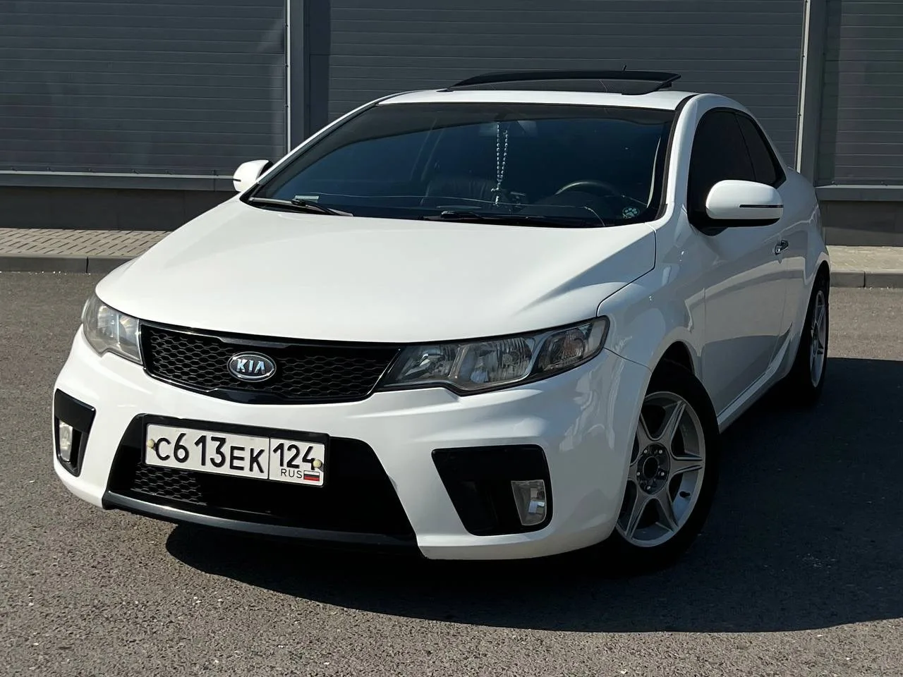 🚗 KIA CERATO KOUP | В НАЛИЧИИ | КРАСНОЯРСК

Год: 2011
Двигатель: 2.0 бензин (150 л.с.)
Привод: пере