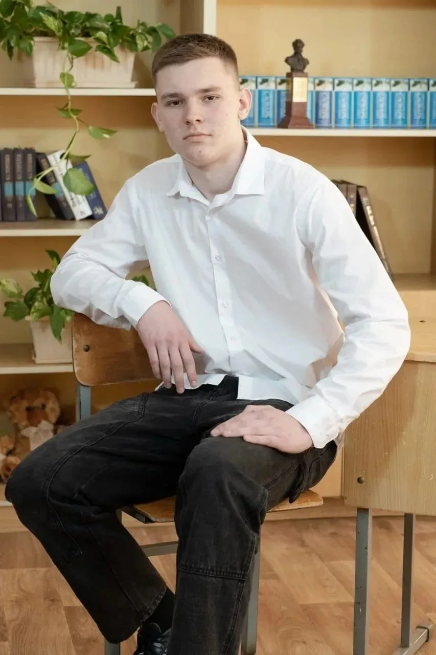 История Степана Обидина, выпускника МАОУ СОШ 1, — яркий пример того, как можно успешно совмещать сер