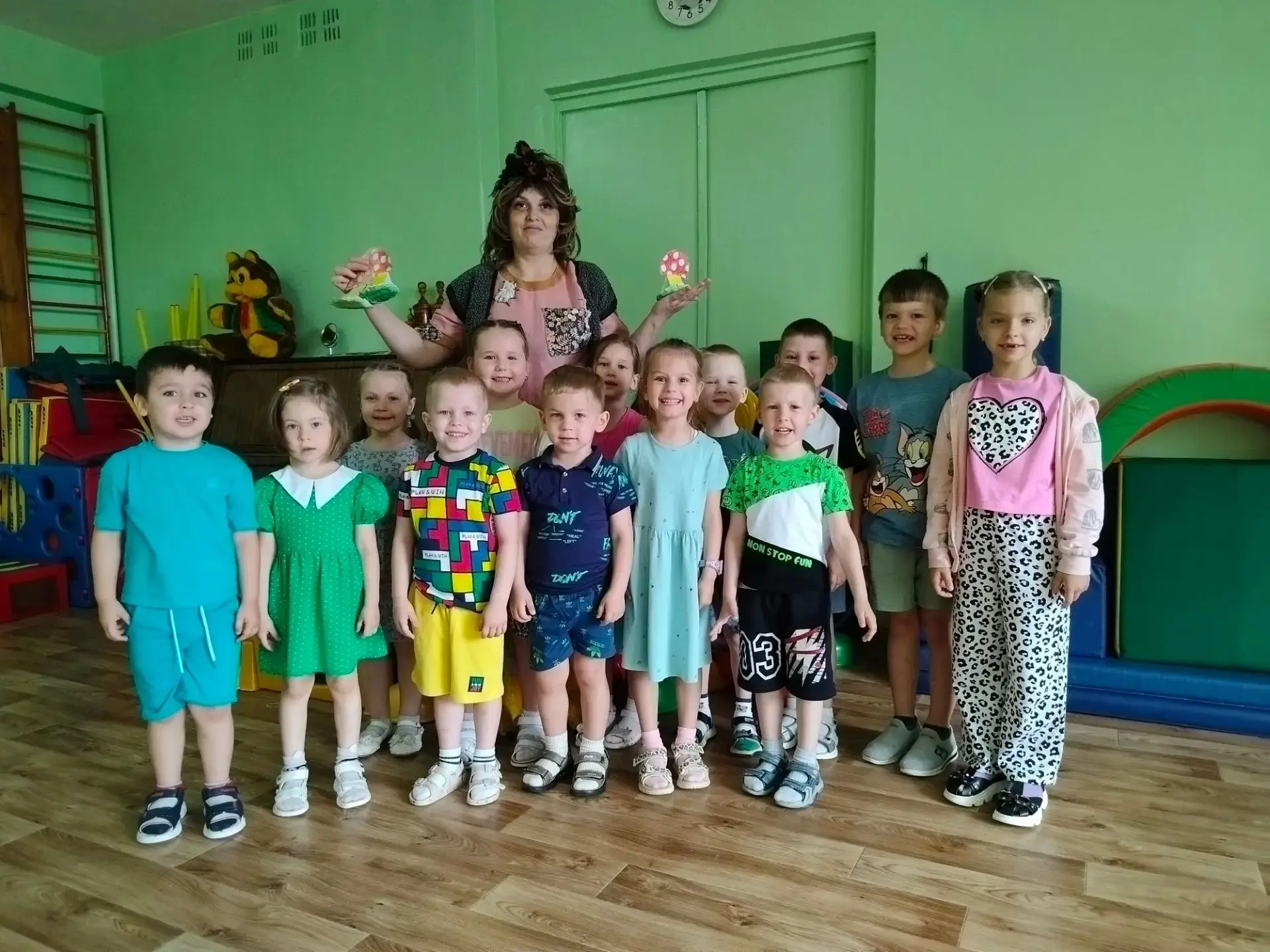 🎉 День рождения Бабы Яги: волшебный квест в группе №8! 🎉  

30 июня в нашем детском саду царила на