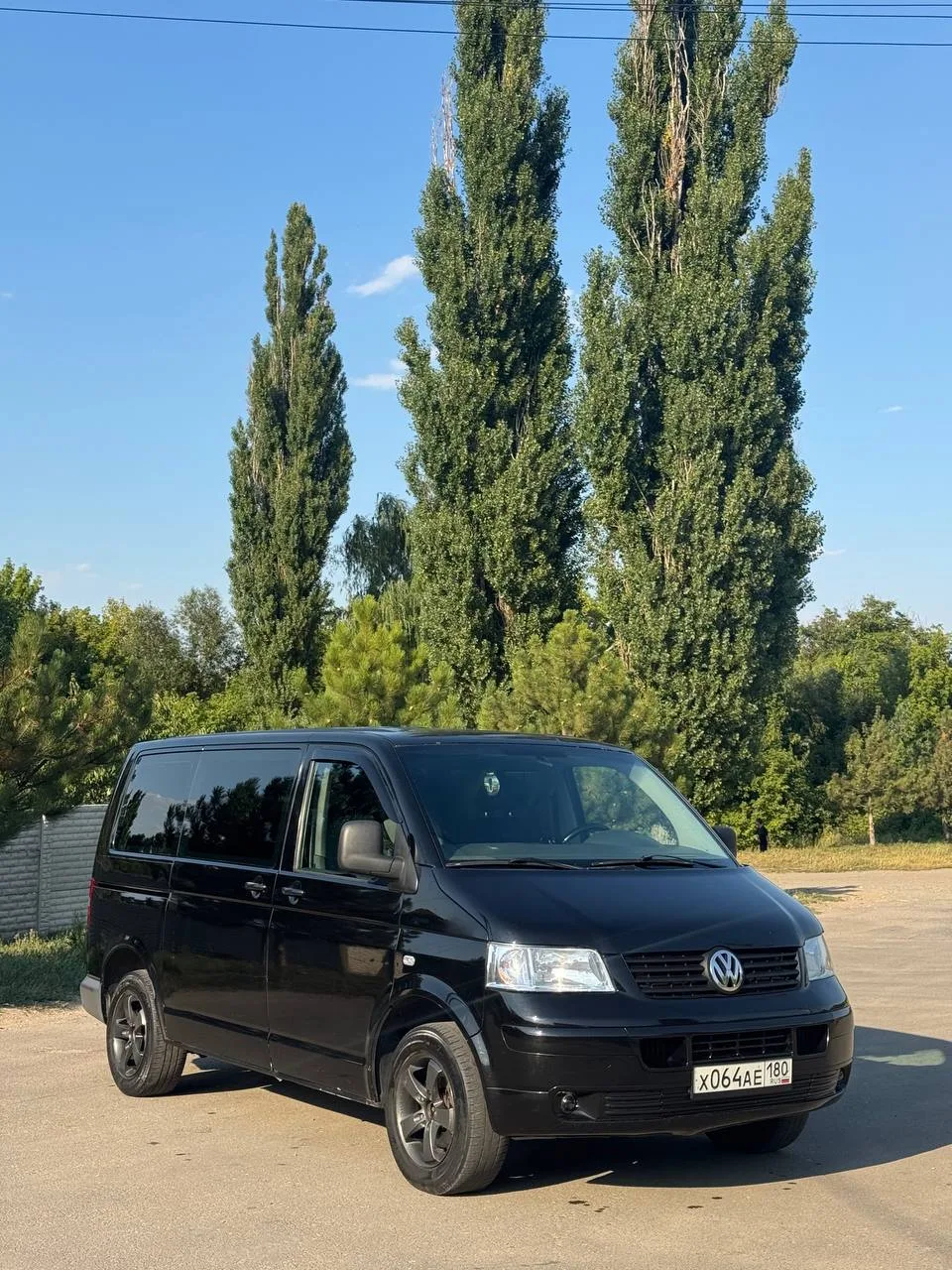 🏎 Volkswagen Transporter 2007 год 2.5TDI MT — 990.000₽