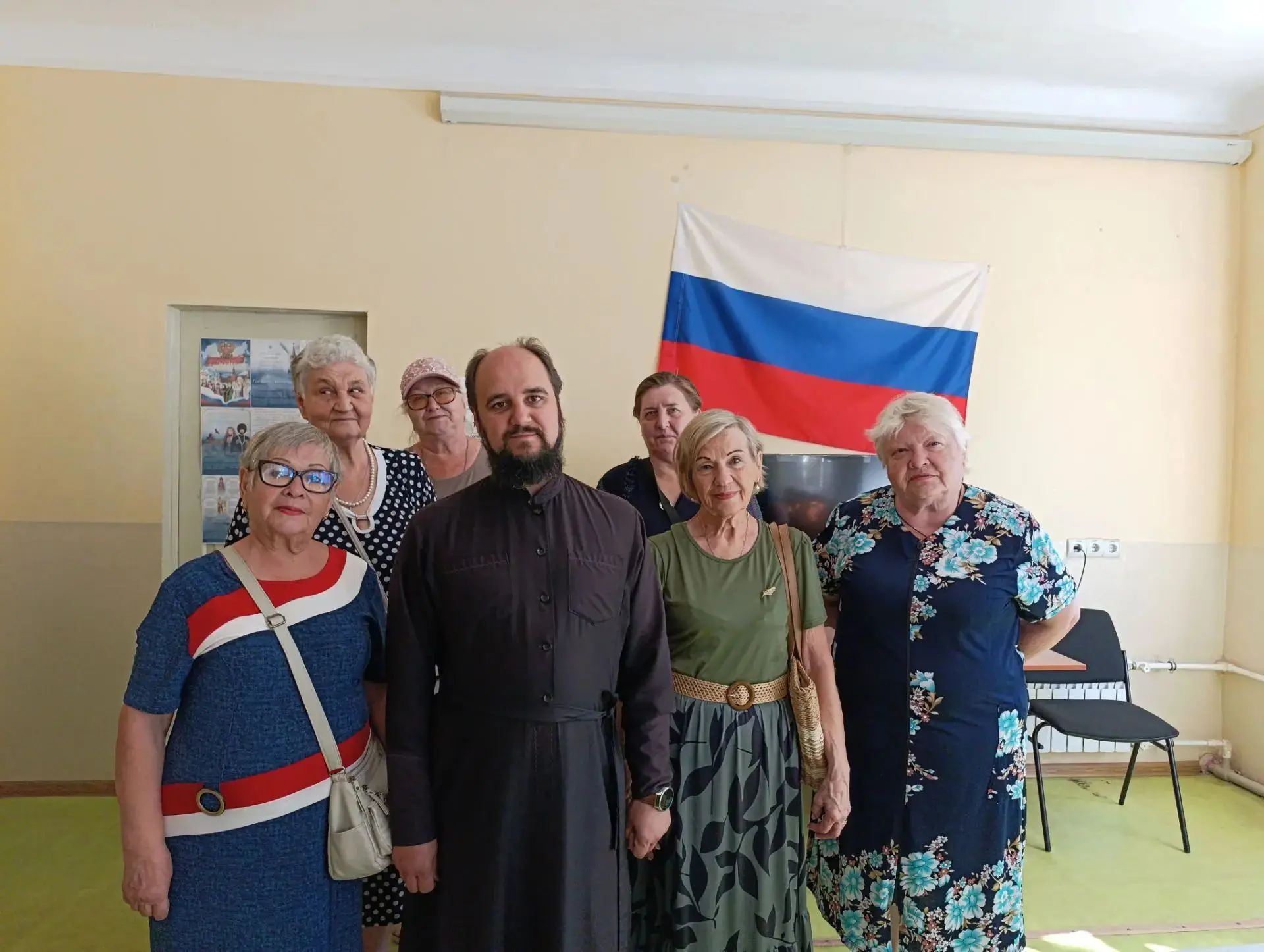 В отделении дневного пребывания граждан пожилого возраста и инвалидов прошла встреча с ...