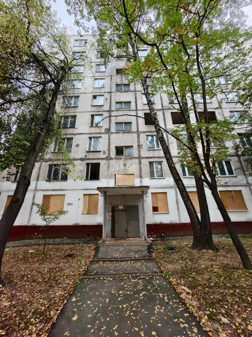 В СВАО сносят девятиэтажку на Широкой улице