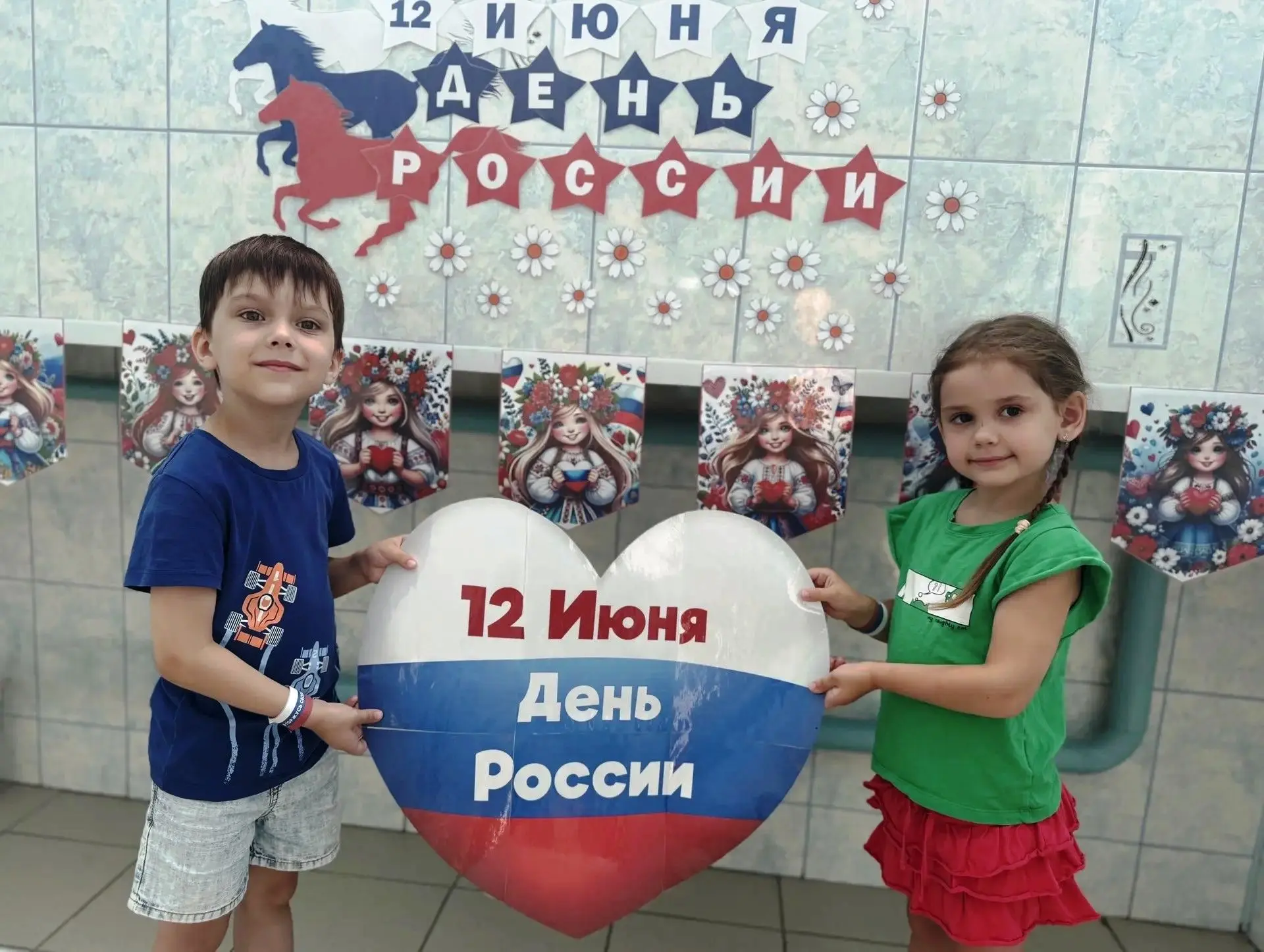 В преддверии праздника Дня России наши юные таланты с большим удовольствием погрузились в творчество