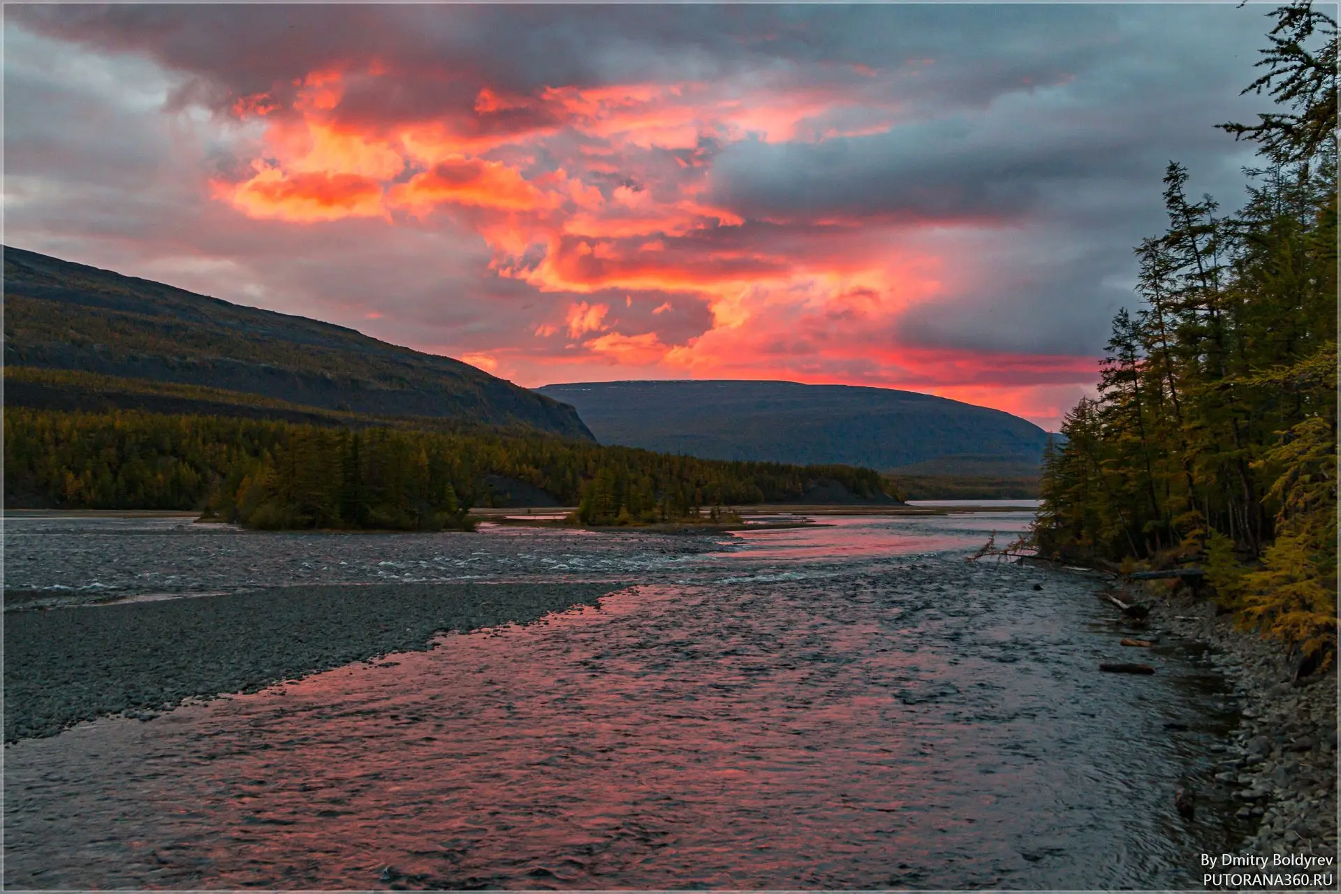 Постзакатные краски реки Аян, плато Путорана.
