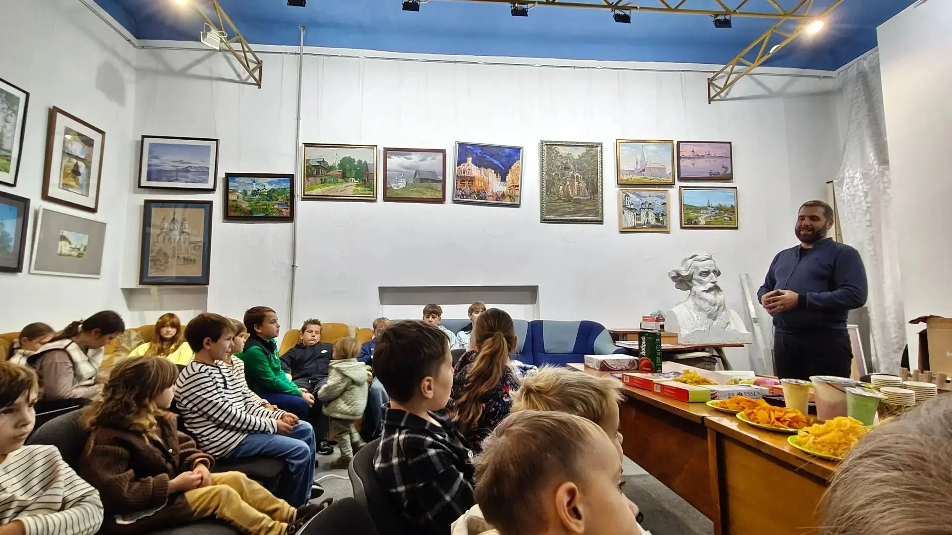 В Луганске с успехом прошел показ детских мультфильмов в рамках кинофестиваля «Русское ...