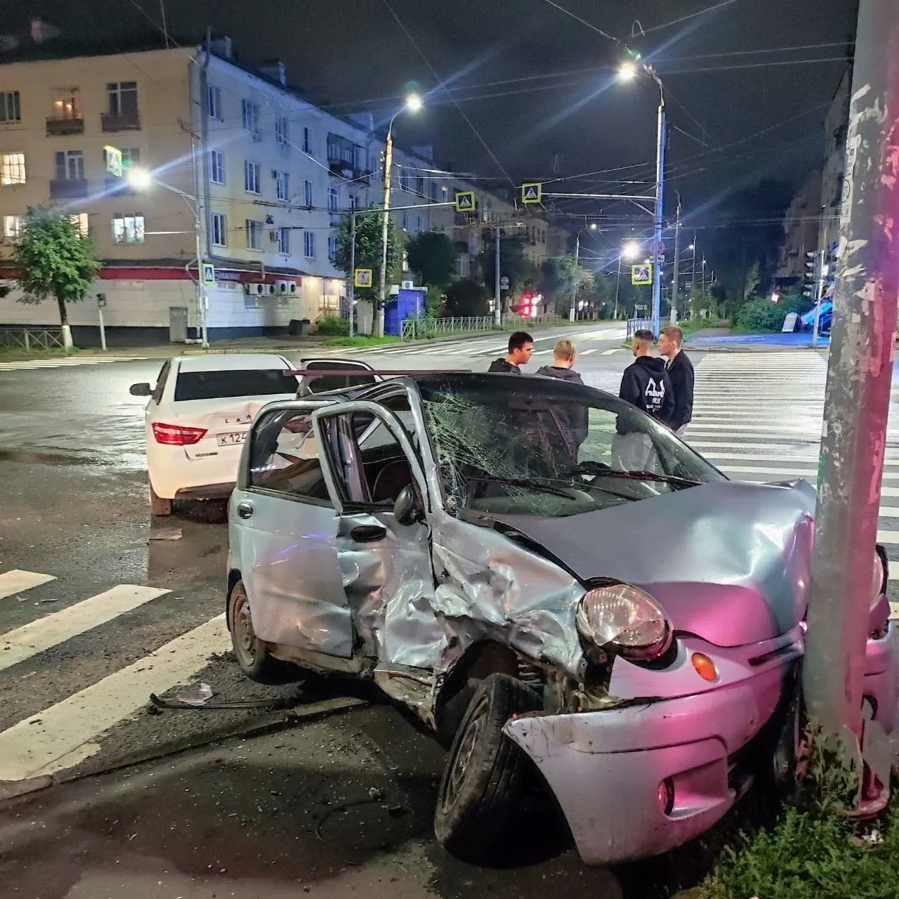 Рано  они пересели с самокатов на авто