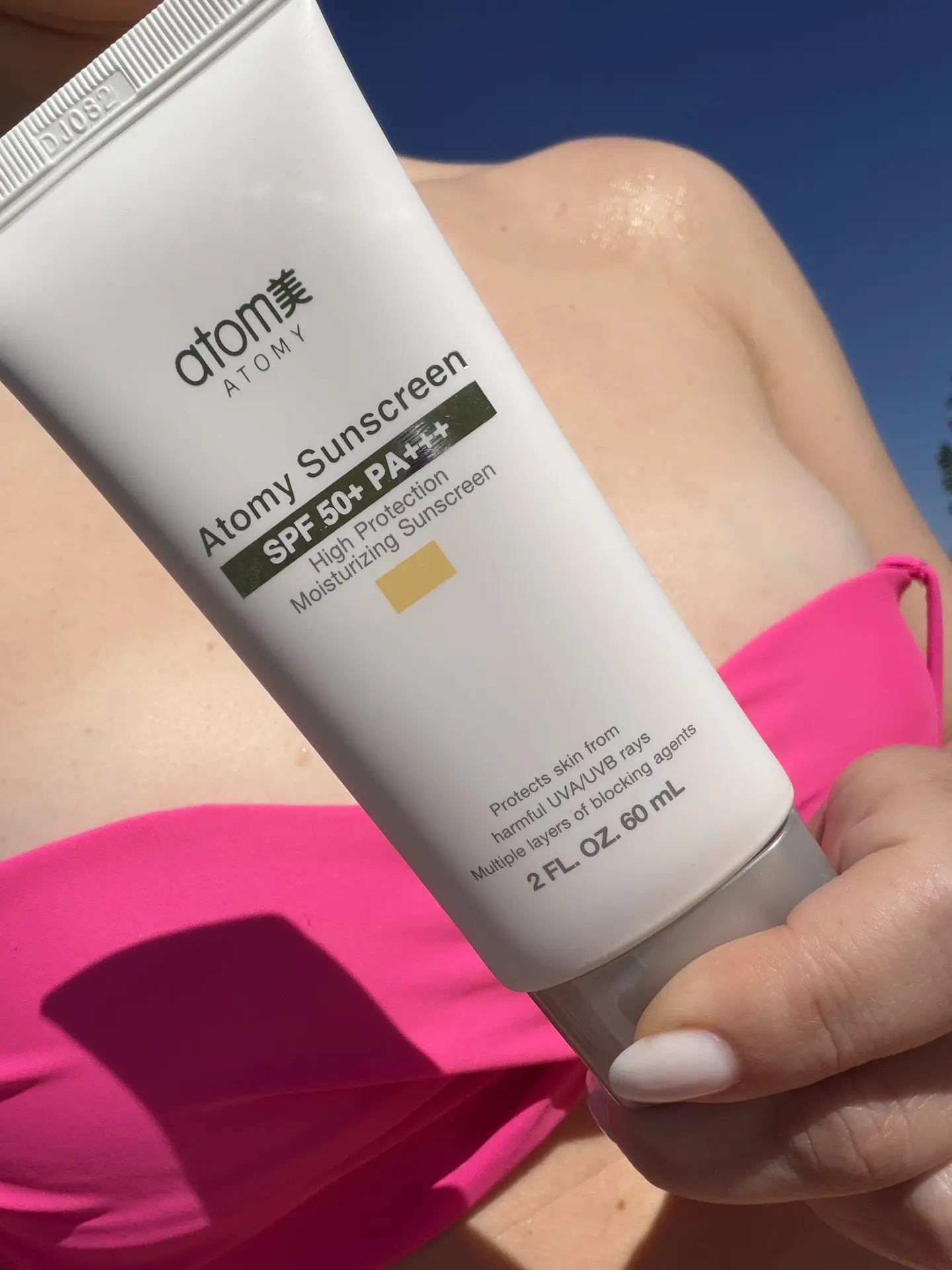 Мой ритуал: ни шагу на улицу без SPF. В этом году — наконец-то осознанность 🙌 Раньше думала: «да ер
