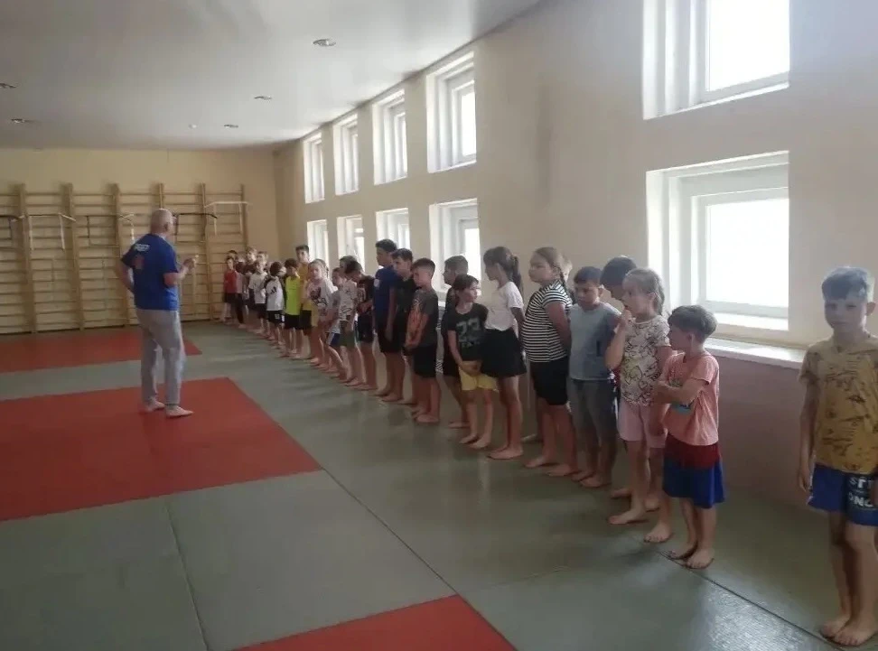 🏊ДЕНЬ БЕЗОПАСНОСТИ В СПОРТИВНОМ ЛАГЕРЕ: УЧИМСЯ СОБЛЮДАТЬ ПРАВИЛА НА ВОДЕ 

🌞Лето – прекрасное врем