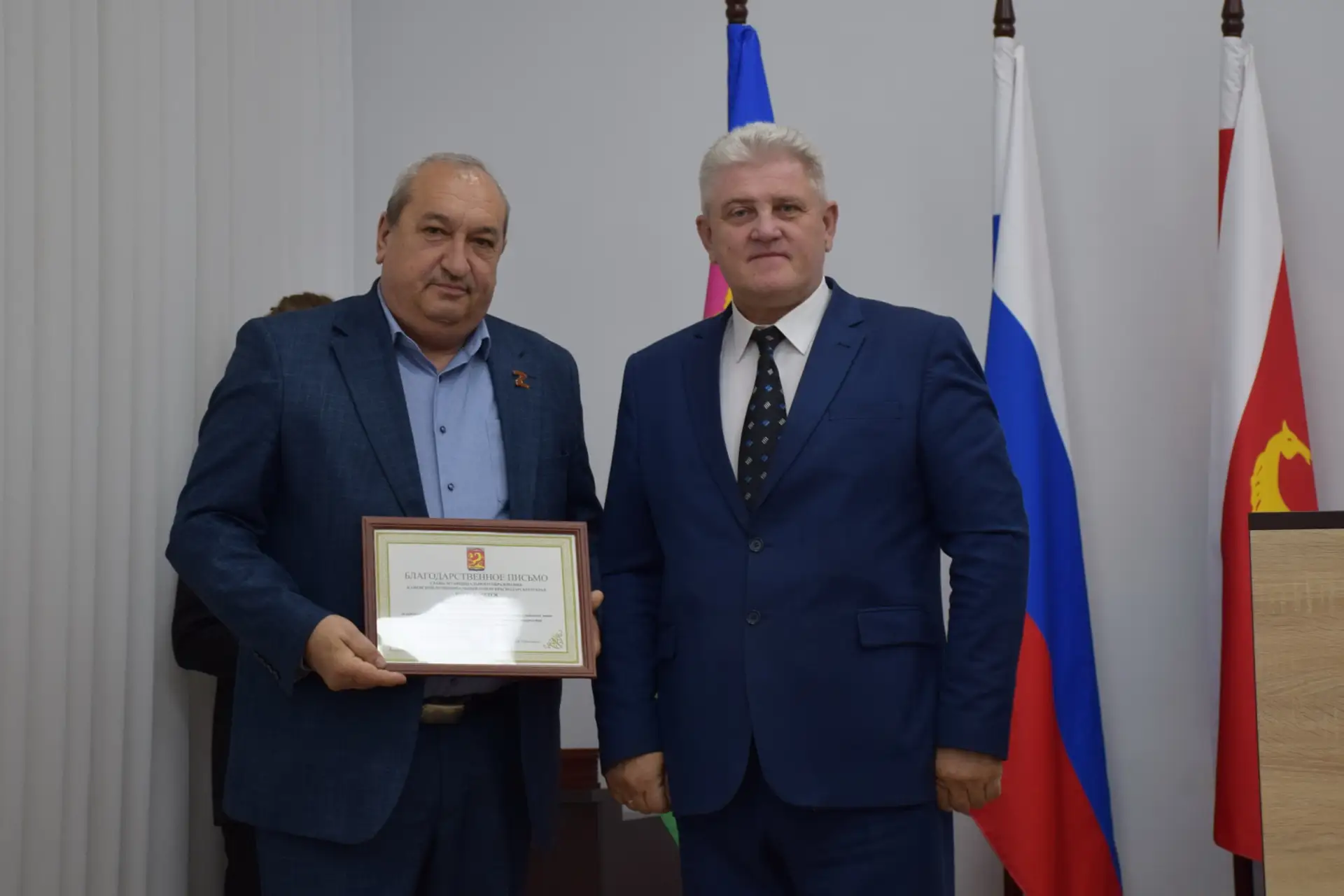 Новую неделю начали с расширенного планёрного совещания  На нём особое внимание уделили образованию.