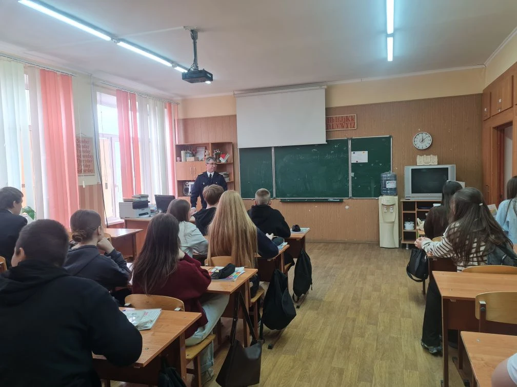 🚢 Встреча с будущим: в нашей школе побывал представитель Волгоградского техникума водного транспорта